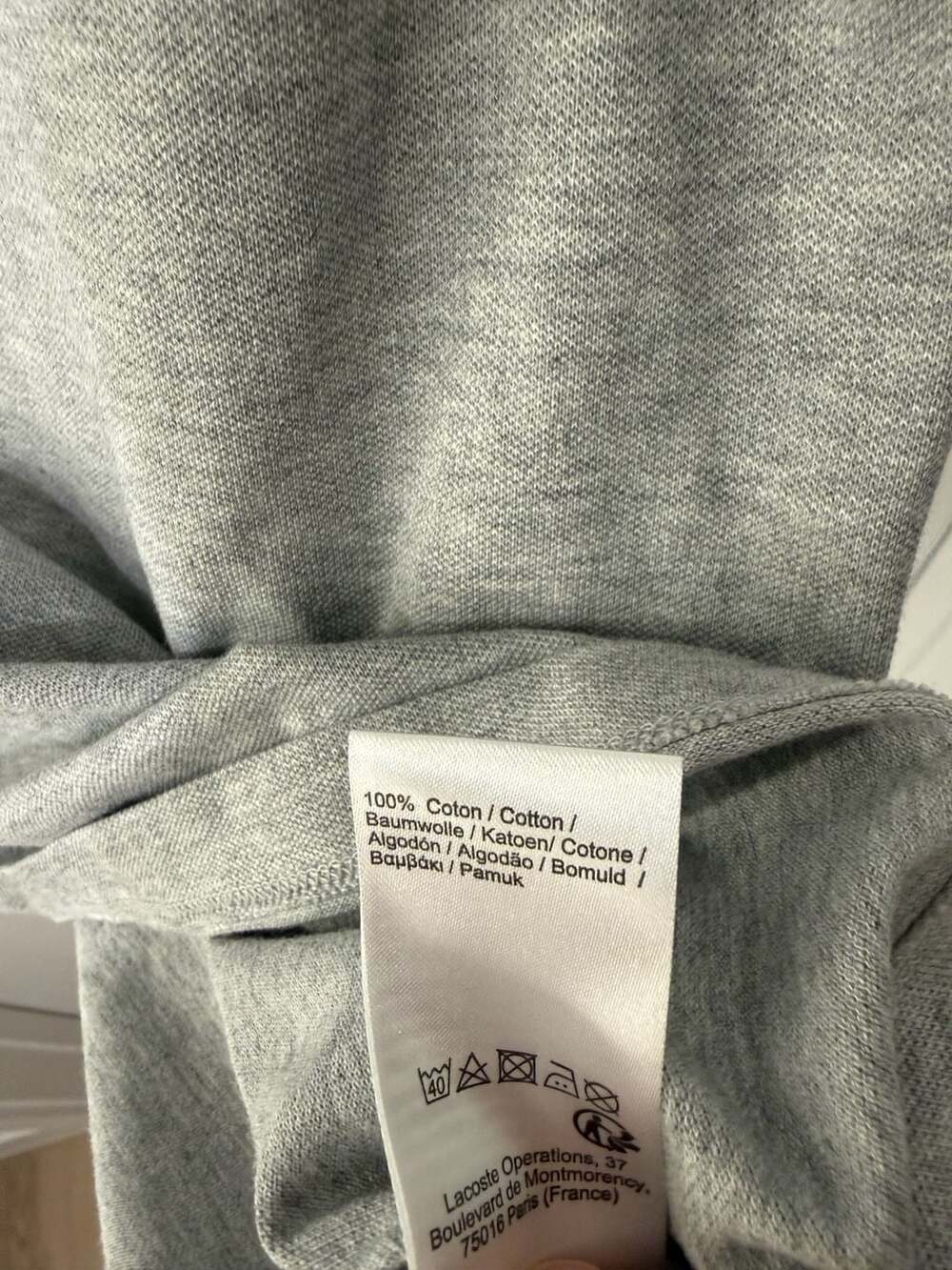 Lacoste - Picture 5 of 8